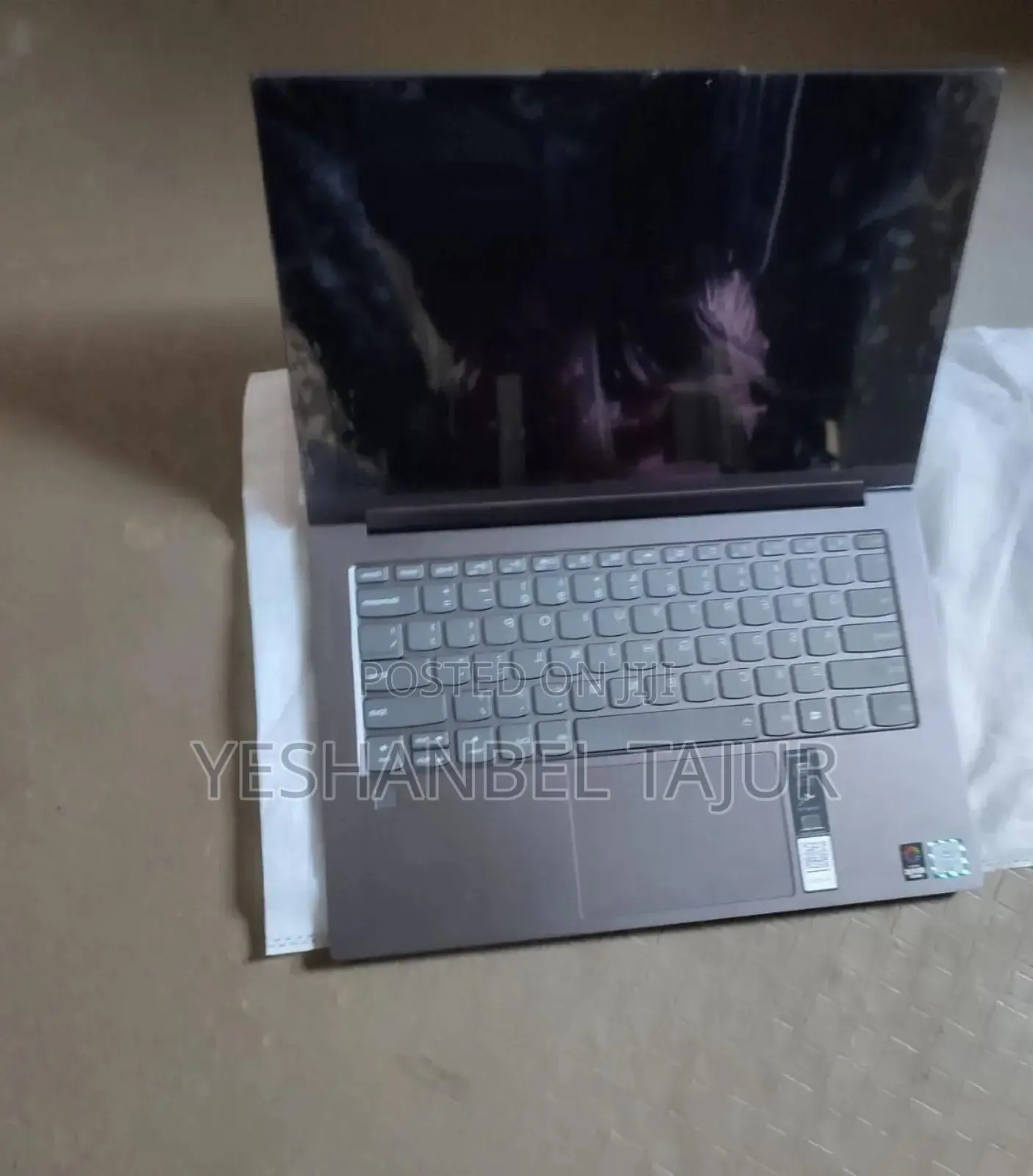 New Laptop Lenovo Yoga C740 16GB Intel Core I7 SSD 512GB