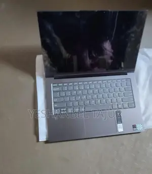New Laptop Lenovo Yoga C740 16GB Intel Core I7 SSD 512GB
