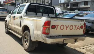 Toyota Hilux 2.5 D-4D Double Cab 2008 White