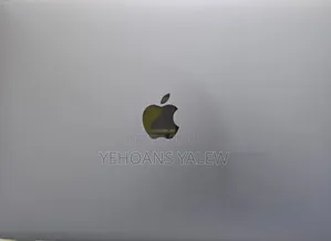 New Laptop Apple MacBook Pro 2020 8GB Apple M1 SSD 256GB