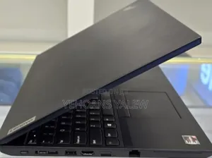 New Laptop Lenovo 8GB AMD Ryzen 5 SSD 256GB