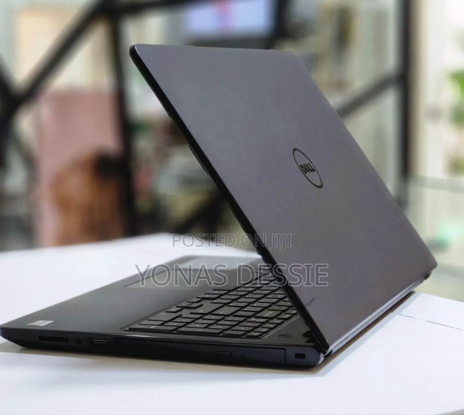 Laptop Dell 4GB AMD A8 HDD 500GB