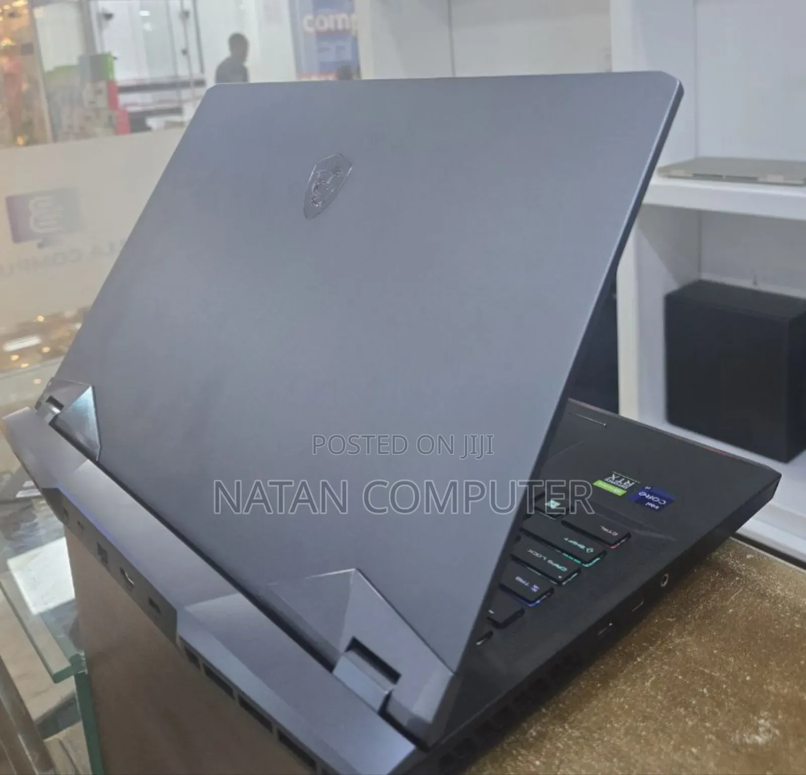 New Laptop MSI Raider GE76 12UGS 16GB Intel Core I9 SSD 1T