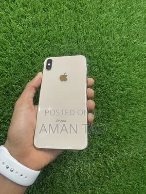 Photo - Apple iPhone XS Max 256 GB Gold