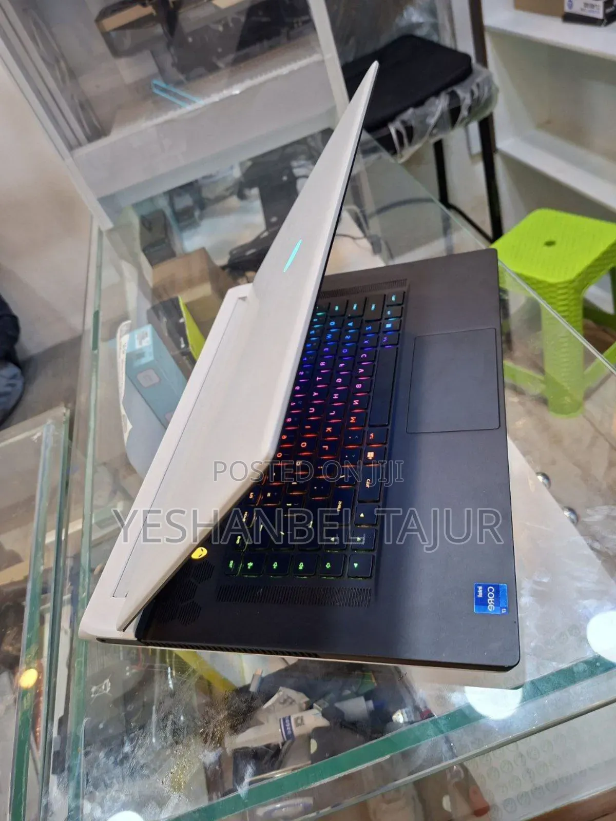 New Laptop Alienware M17x R2 32GB Intel Core I7 SSD 1T