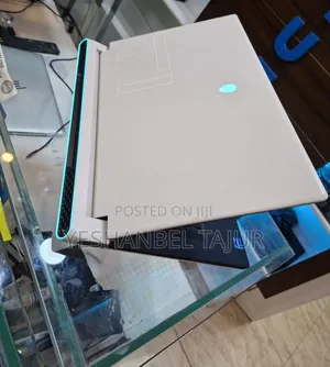 New Laptop Alienware M17x R2 32GB Intel Core I7 SSD 1T