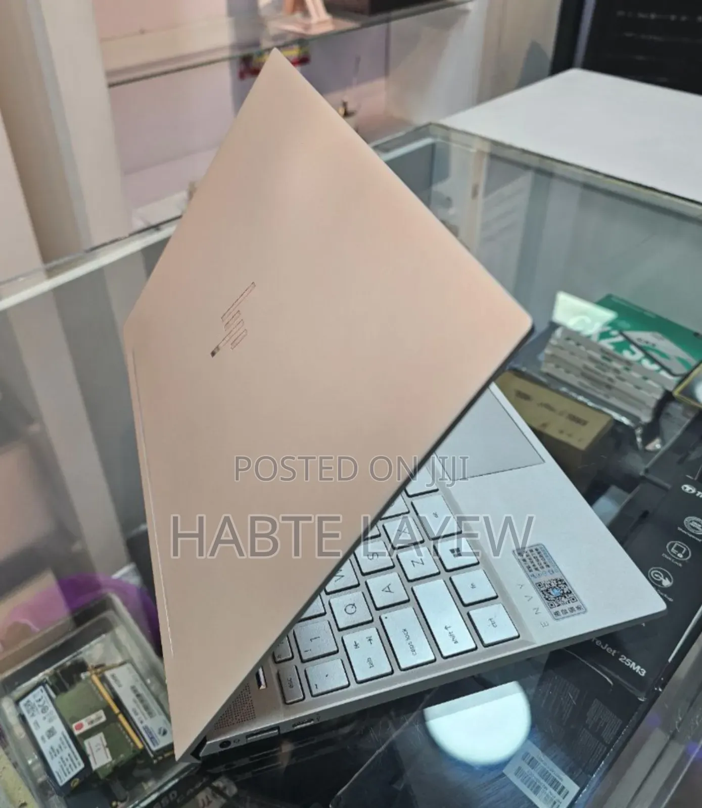 New Laptop HP Envy X360 8GB Intel Core I5 SSD 640GB