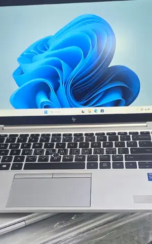 New Laptop HP EliteBook 840 G8 16GB Intel Core I7 SSD 512GB