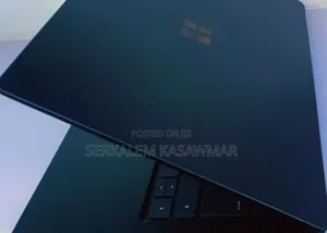 New Laptop Microsoft Surface 16GB Intel Core I7 SSD 512GB