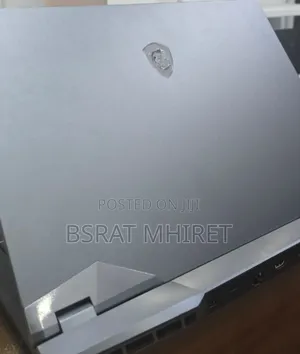 New Laptop MSI Raider GE76 12UGS 16GB Intel Core I9 SSD 1T