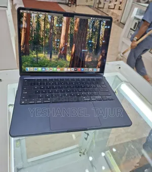 New Laptop Apple MacBook Air 8GB Apple M2 SSD 256GB