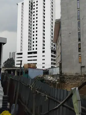 ካዛንቺስ ሱቅ 35 ካሬ ጀምሮ