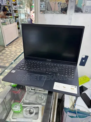 New Laptop Lenovo 8GB Intel Core I7 SSD 256GB
