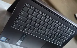 New Laptop Lenovo Yoga C740 16GB Intel Core I7 SSD 512GB