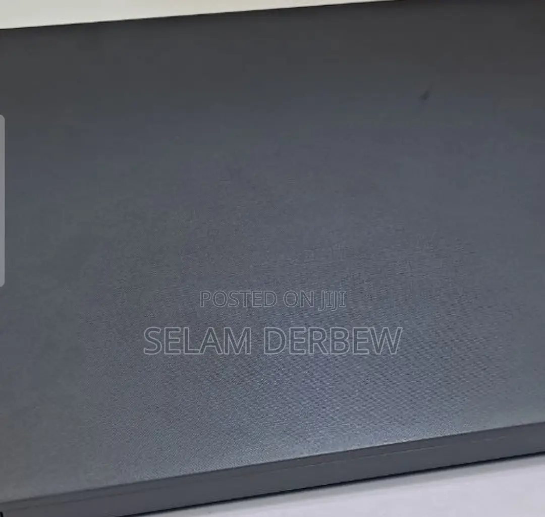 Laptop Lenovo 4GB Intel Celeron HDD+SSD 1T