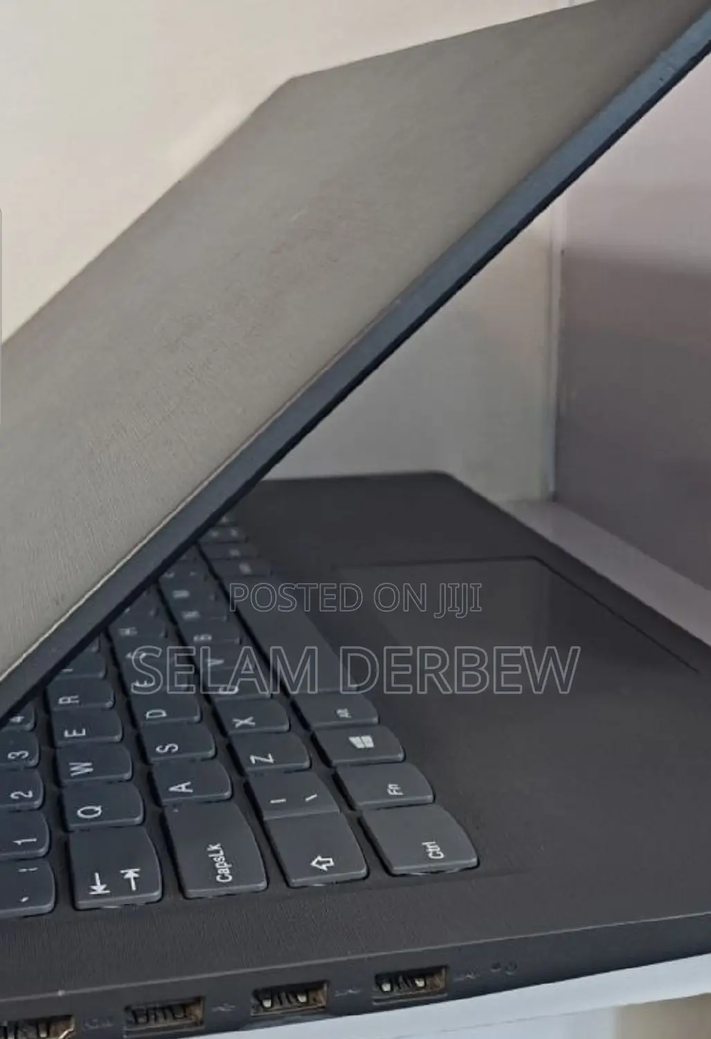 Laptop Lenovo 4GB Intel Celeron HDD+SSD 1T