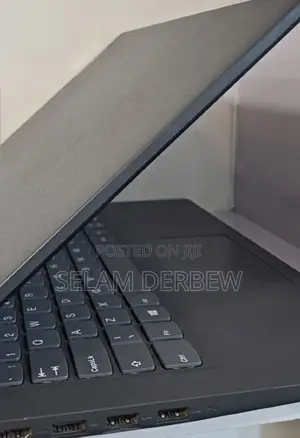 Laptop Lenovo 4GB Intel Celeron HDD+SSD 1T