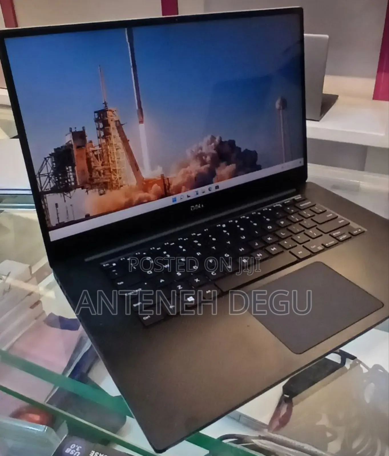 New Laptop Dell Precision 5540 16GB Intel Core I7 SSD 512GB