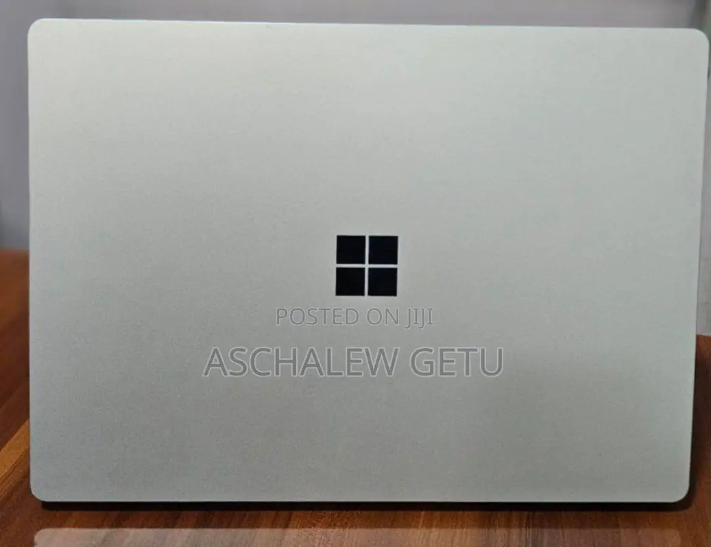 New Laptop Microsoft Surface 16GB Intel Core I7 SSD 512GB
