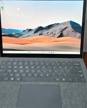 New Laptop Microsoft Surface 16GB Intel Core I7 SSD 512GB