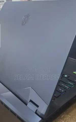 New Laptop MSI Raider GE76 12UGS 16GB Intel Core I9 SSD 1T