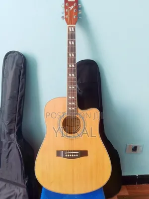 Photo - Yamaha F6000 Guitar