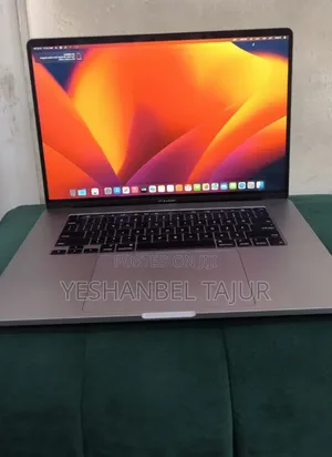 Photo - New Laptop Apple MacBook Pro 2019 16GB Intel Core I9 SSD 512GB