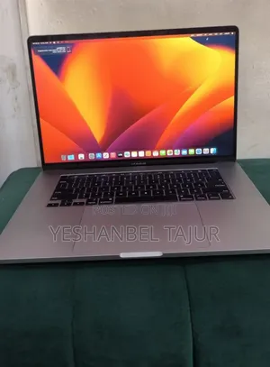 New Laptop Apple MacBook Pro 2019 16GB Intel Core I9 SSD 512GB