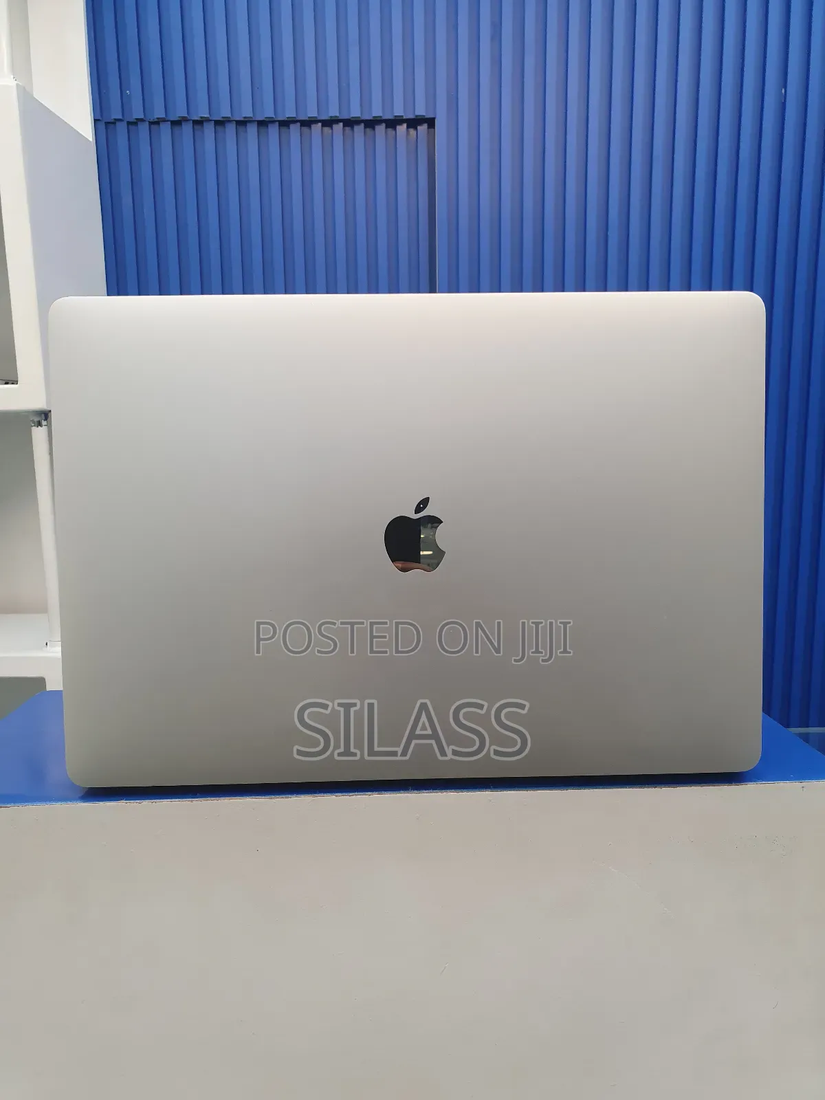 New Laptop Apple MacBook Pro 2019 16GB Intel Core I7 SSD 512GB