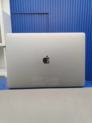 New Laptop Apple MacBook Pro 2019 16GB Intel Core I7 SSD 512GB