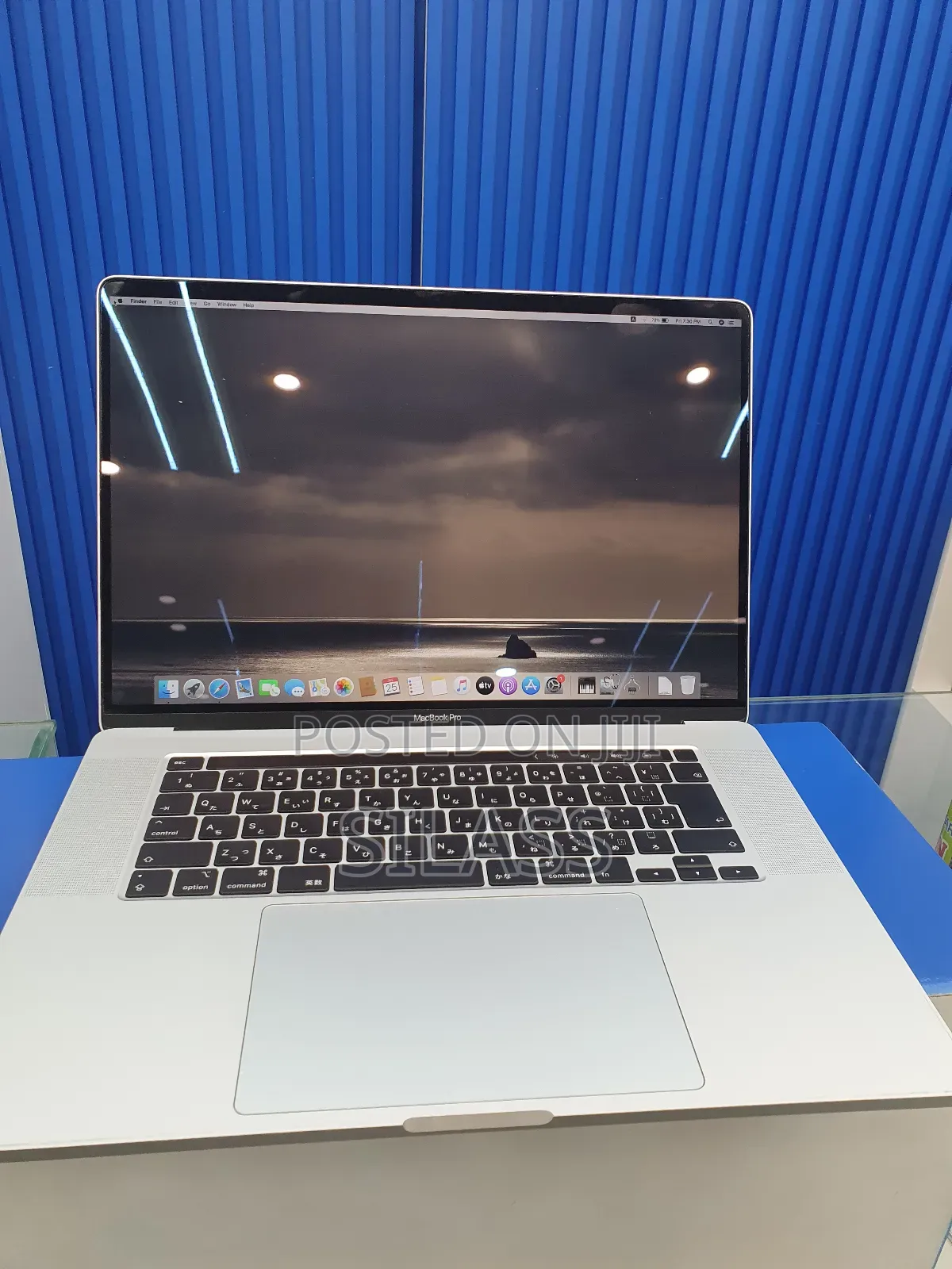New Laptop Apple MacBook Pro 2019 16GB Intel Core I7 SSD 512GB