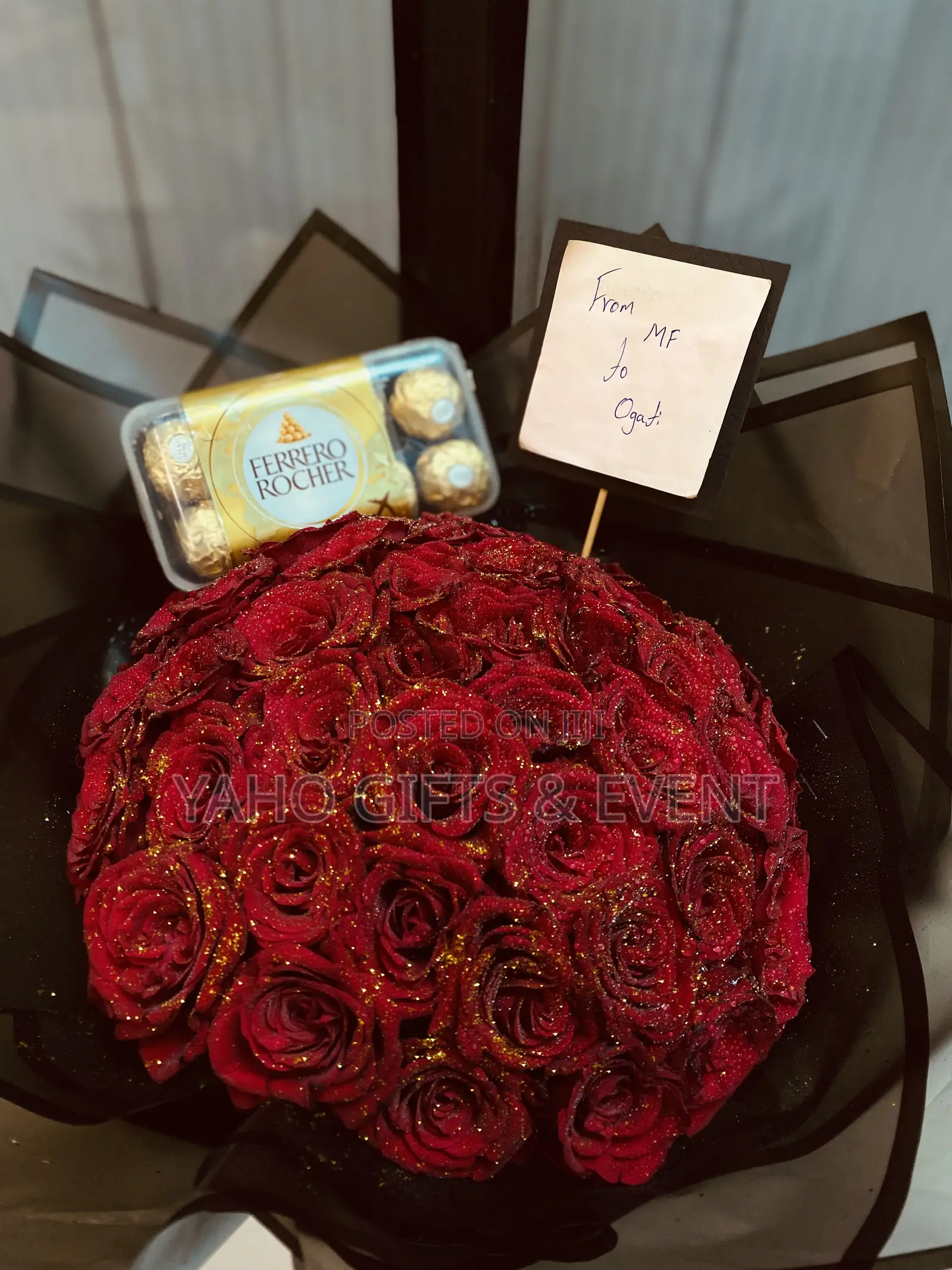 Roses Gift With 16psc Chocolate