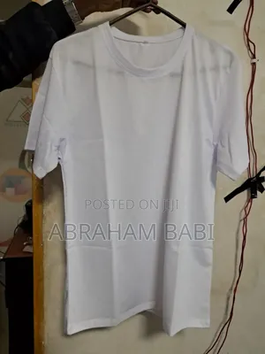 በሶስት አይነት የከለር አማራጭ የቀረበ ቲሸርት