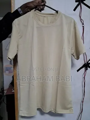 በሶስት አይነት የከለር አማራጭ የቀረበ ቲሸርት