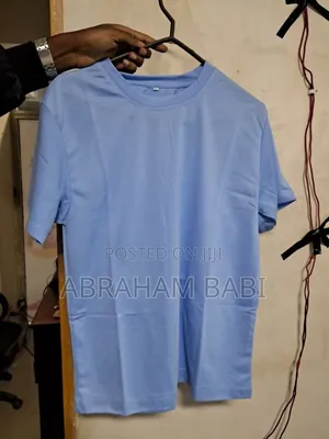 በሶስት አይነት የከለር አማራጭ የቀረበ ቲሸርት