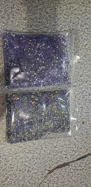 ፈርጥ(ያበሻ ቀሚስና የተለያዩ ልብሶችጋ የሚለጠፍ ጌጥ)