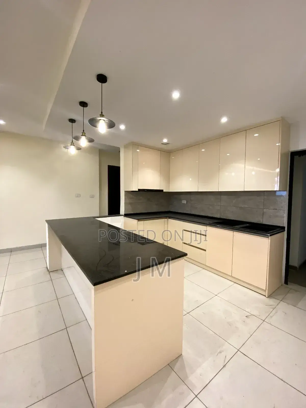 3bdrm Apartment in Kirkos for sale
