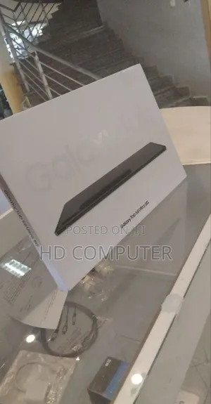 Photo - New Samsung Galaxy Tab S8 Ultra 256 GB Silver