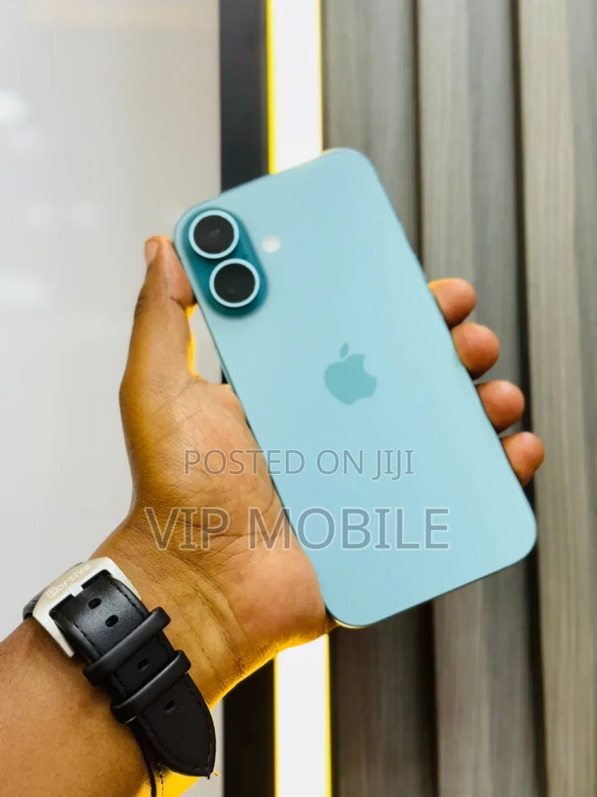 New Apple iPhone 16 128 GB Blue