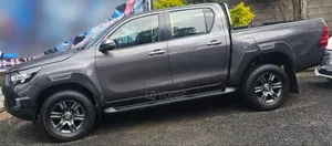Toyota Hilux 2021 Gray