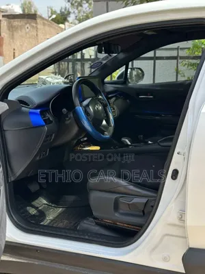 Toyota C-HR 2022 White