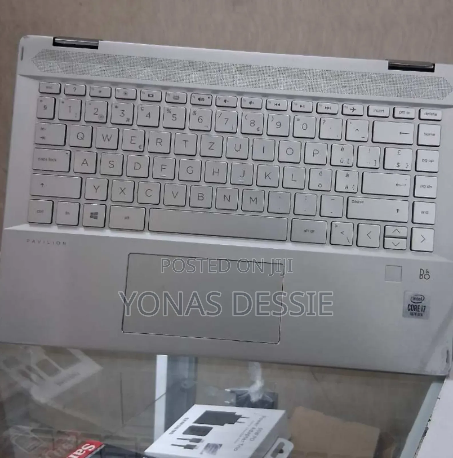 New Laptop HP Pavilion X360 8GB Intel Core I7 SSD 256GB