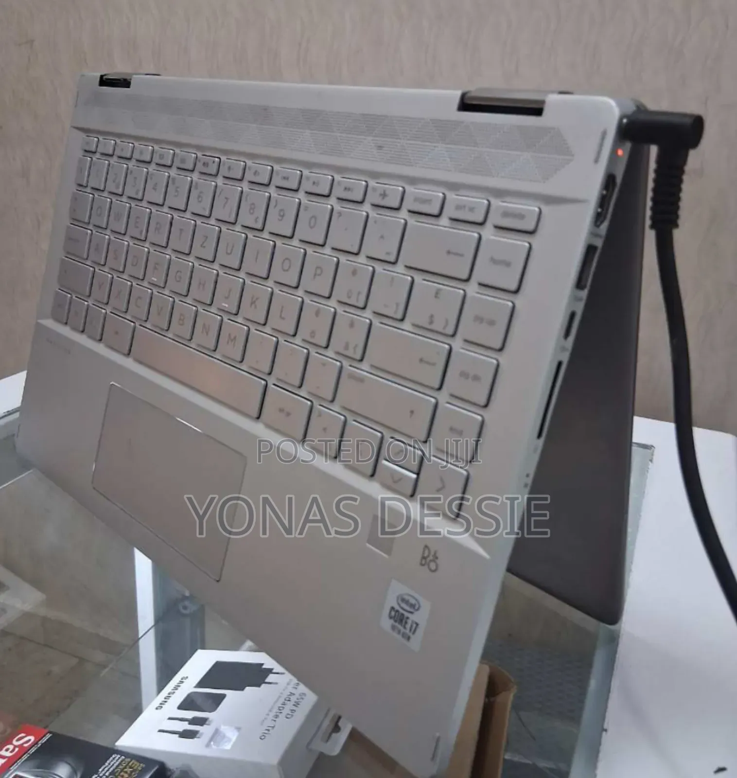 New Laptop HP Pavilion X360 8GB Intel Core I7 SSD 256GB