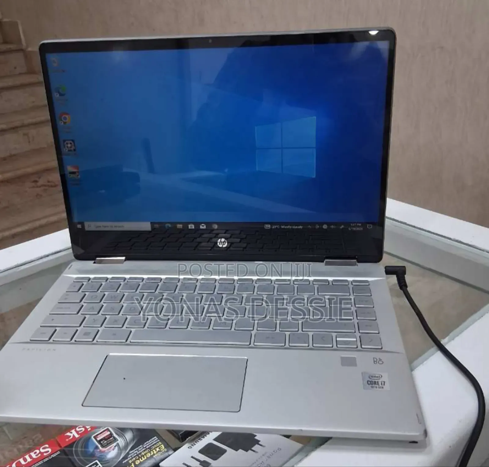 New Laptop HP Pavilion X360 8GB Intel Core I7 SSD 256GB