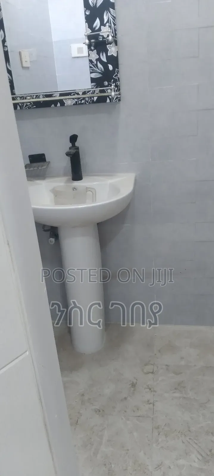 Furnished 3bdrm Condo in Ayat Ayer Menged, Yeka for rent