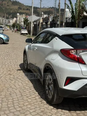 Toyota C-HR 2022 White