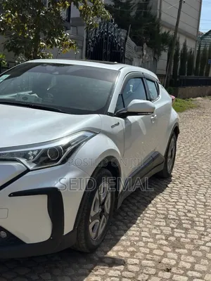 Toyota C-HR 2022 White