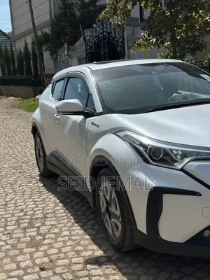Toyota C-HR 2022 White
