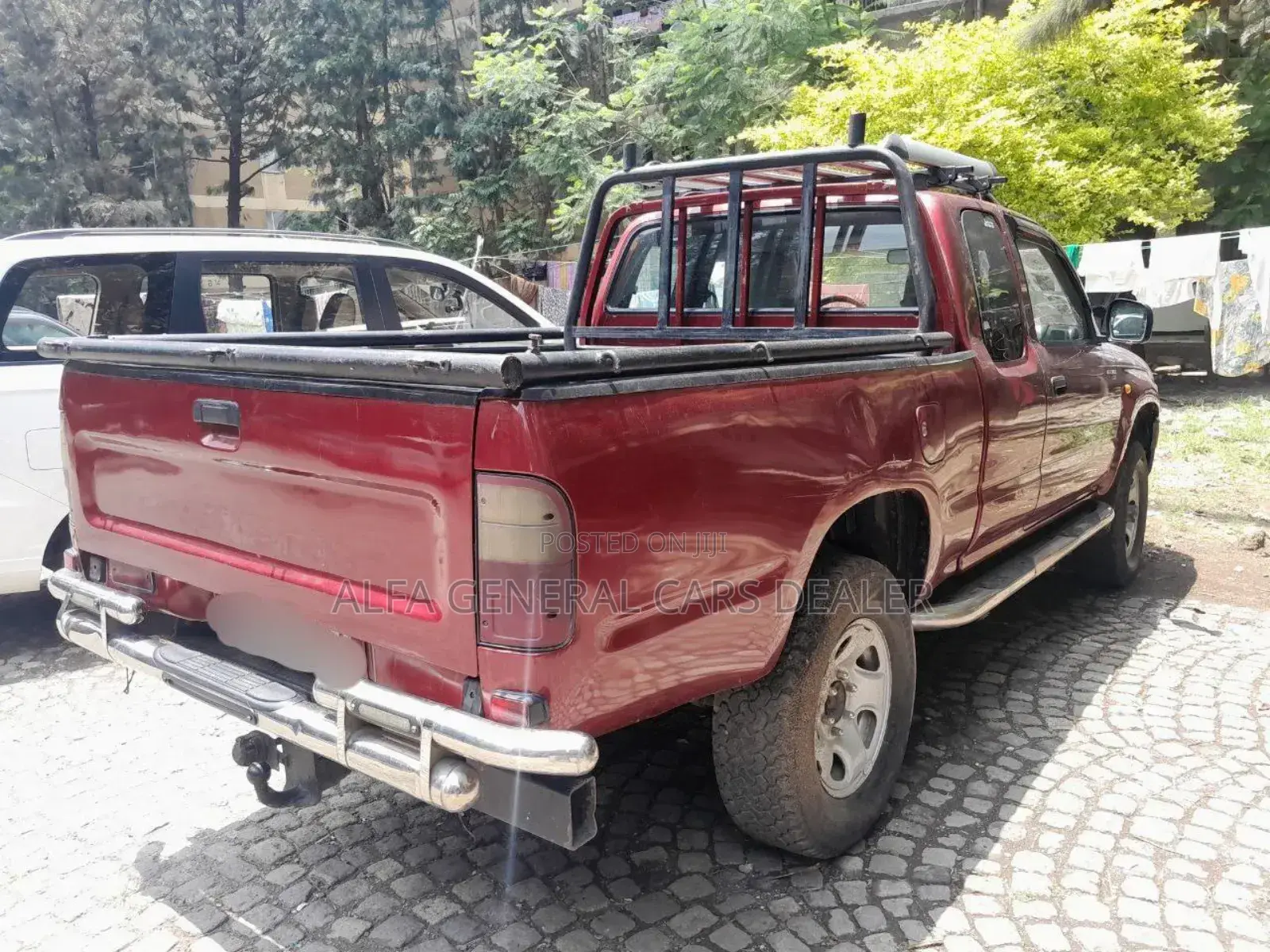 Toyota Hilux 2000 Red