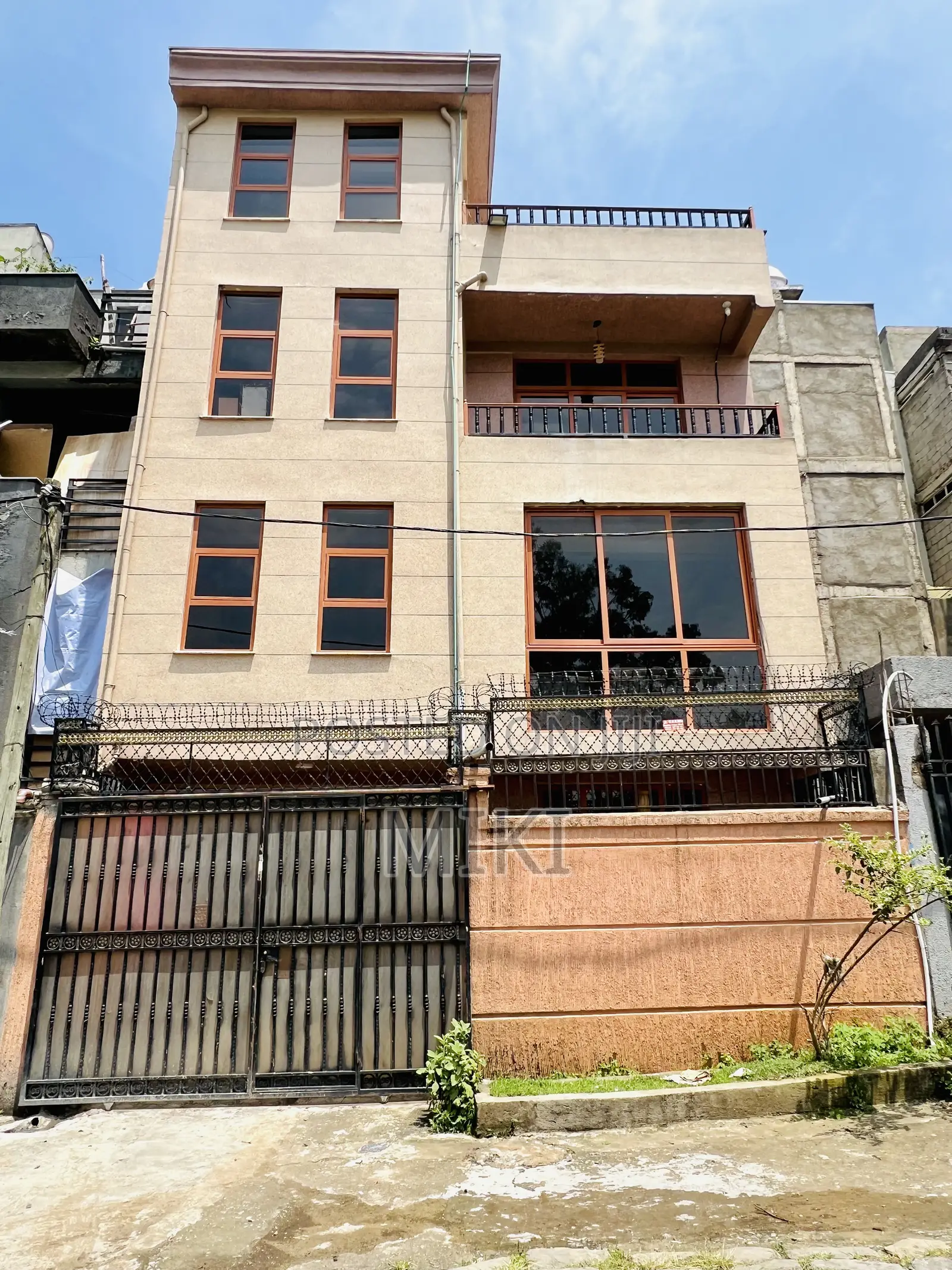 Furnished 5bdrm Townhouse/Terrace in Haile Garment, Nifas Silk-Lafto